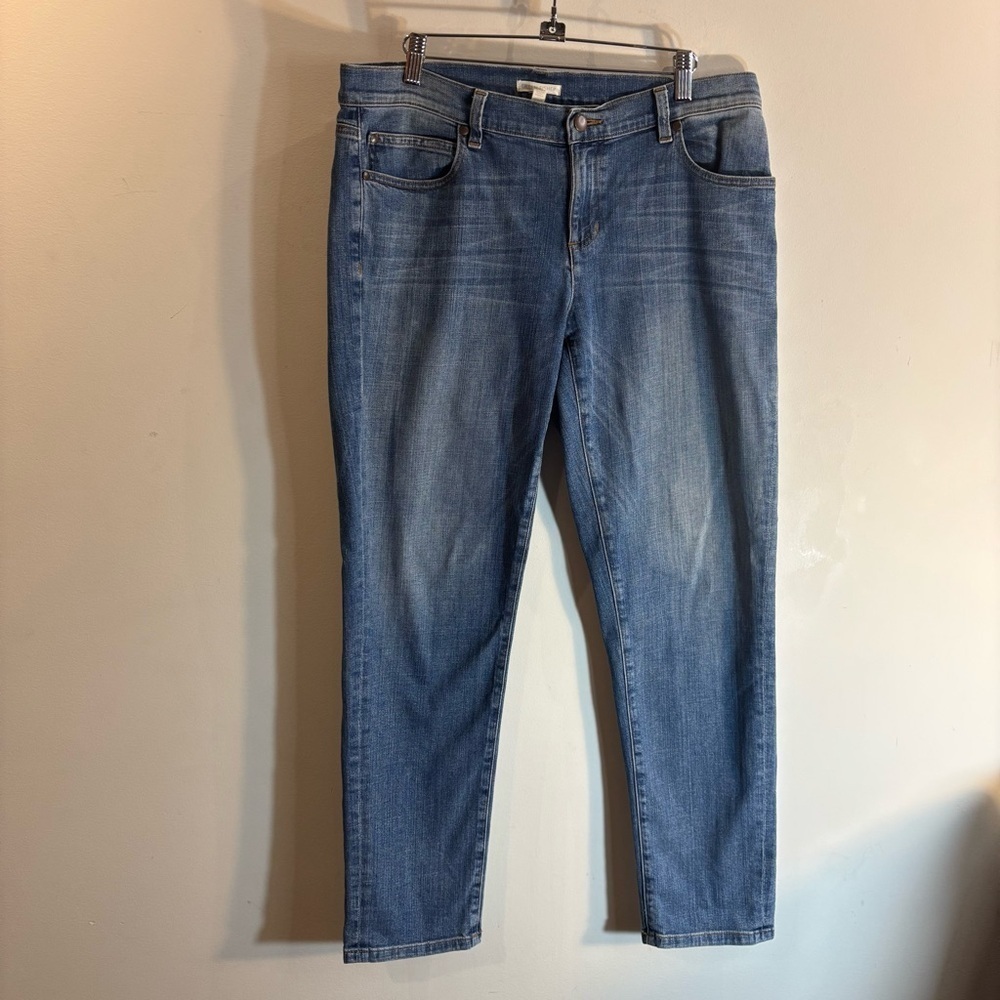 EILEEN FISHER Sz 10 Jeans Mid-Wash Boyfriend Tapered Leg Cut High Waist